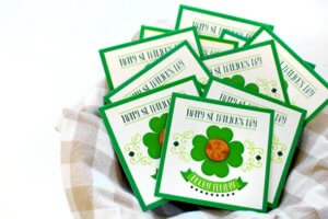 http://seevanessacraft.com/2015/03/printable-lucky-penny-st-patricks-day-cards/