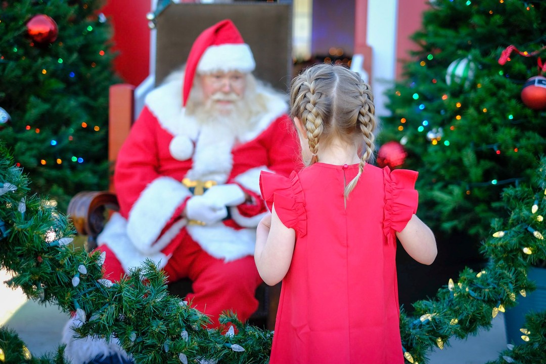 FREE (or Inexpensive) Holiday Activities for KIDS in Metro Detroit