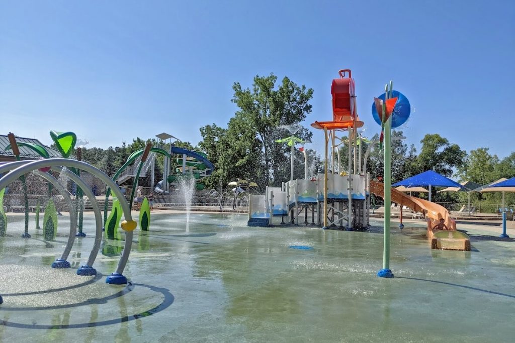 Plan Your Trip To Blue Heron Bay Splash Park - LittleGuide Detroit