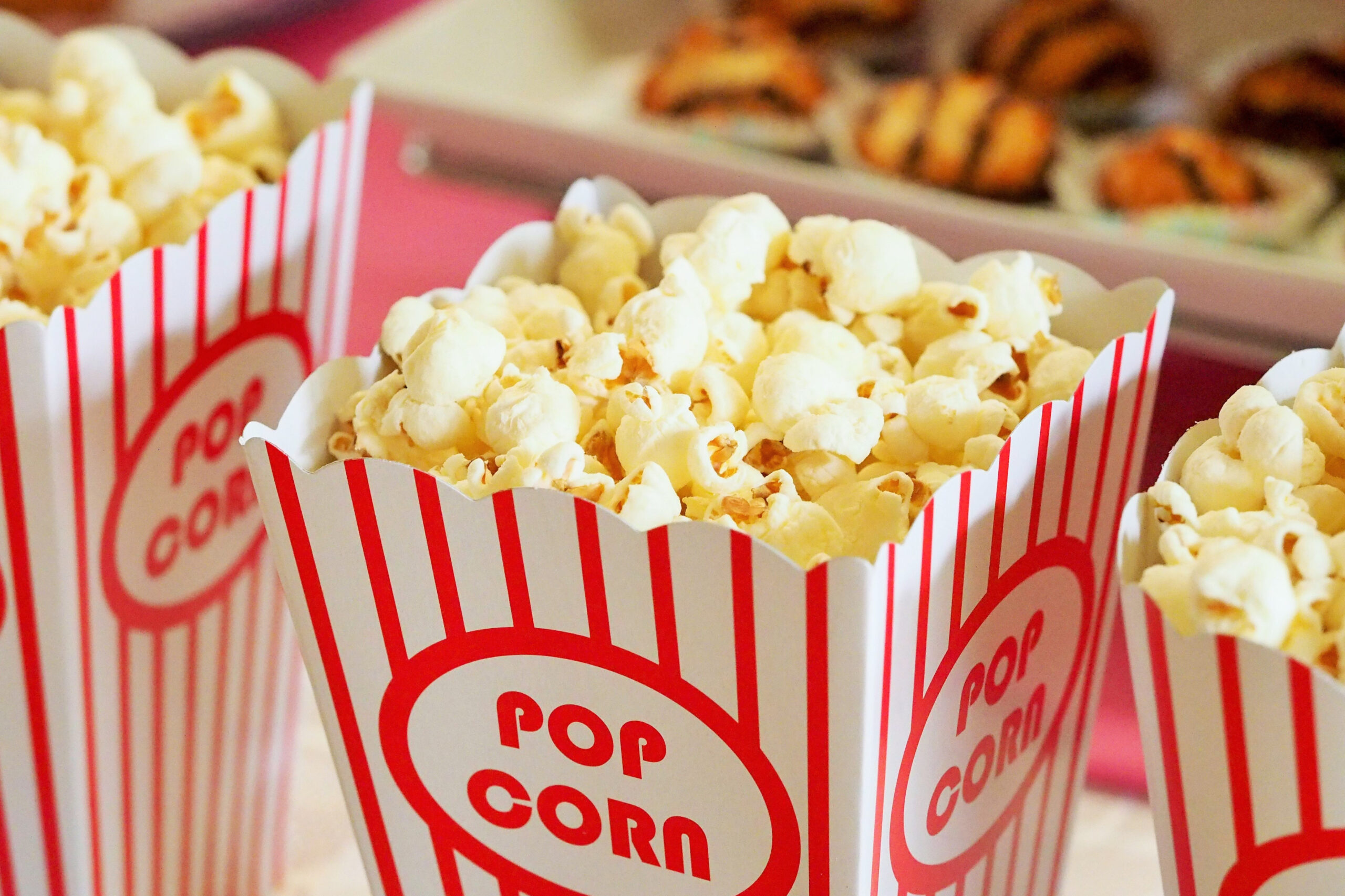https://www.pexels.com/photo/food-snack-popcorn-movie-theater-33129/