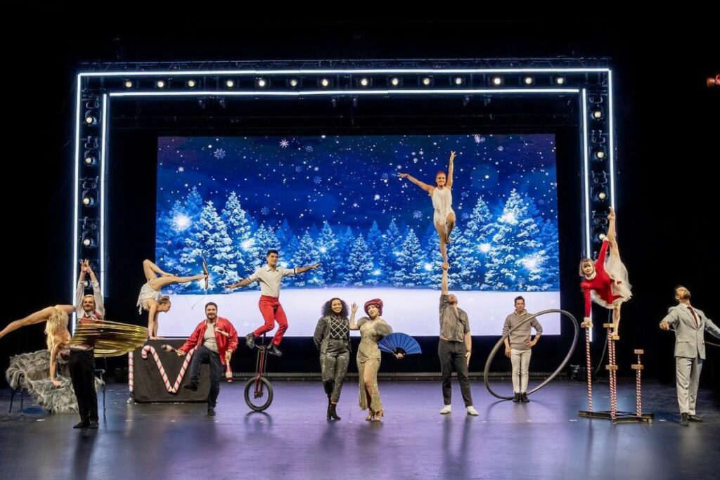 https://www.facebook.com/AMagicalCirqueChristmas/photos/pb.100063550151632.-2207520000/5516738235103135/?type=3