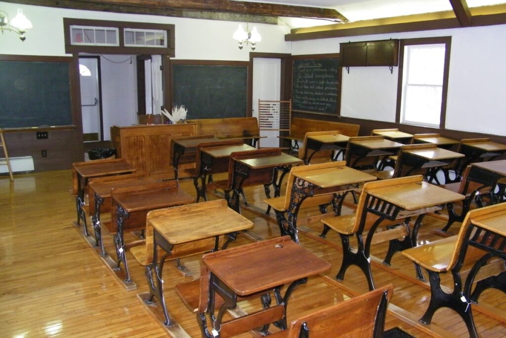 One Room Schoolhouse Discovery Days